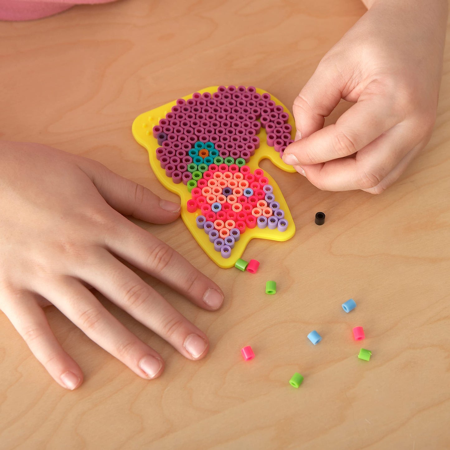 Perler 80-11094 Fuse Bead Set for Kid's Crafts, Red, 6000pcs, Small